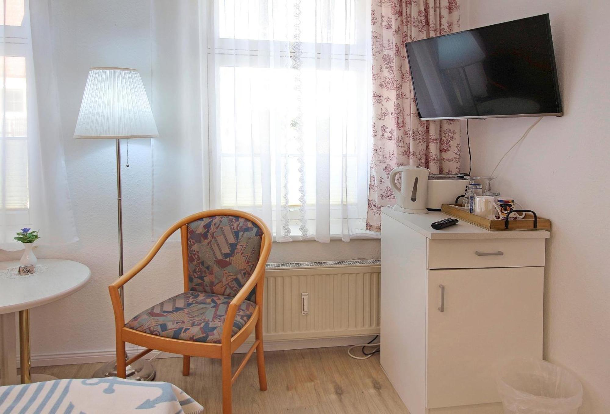 Ferienzimmer In Der Villa Ostseelilie Сасниц Стая снимка